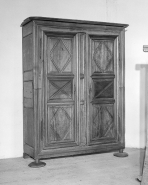 Armoire fendue horizontalement. © Région Bourgogne-Franche-Comté, Inventaire du patrimoine