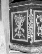 Détail : un panneau de la cuve. © Région Bourgogne-Franche-Comté, Inventaire du patrimoine