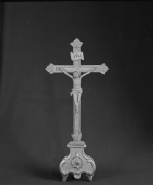 Croix du tabernacle du maître-autel. © Région Bourgogne-Franche-Comté, Inventaire du patrimoine
