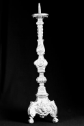 Vue de face d'un chandelier. © Région Bourgogne-Franche-Comté, Inventaire du patrimoine