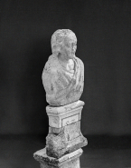 Saint Jean, vue de trois quarts droit. © Région Bourgogne-Franche-Comté, Inventaire du patrimoine