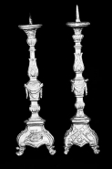 Vue de deux chandeliers. © Région Bourgogne-Franche-Comté, Inventaire du patrimoine