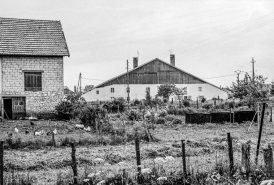 Ferme cadastrée 1975 F1 84-86, datée des 18e et 19e siècles : façade antérieure. © Région Bourgogne-Franche-Comté, Inventaire du patrimoine