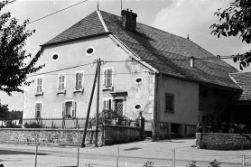 Vue de trois quarts droit. © Région Bourgogne-Franche-Comté, Inventaire du patrimoine