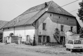 Ferme cadastrée 1961 AB 70 : façades antérieure et latérale gauche. © Région Bourgogne-Franche-Comté, Inventaire du patrimoine