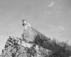 Une échauguette vu depuis le bas. © Région Bourgogne-Franche-Comté, Inventaire du patrimoine