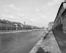 Quai Veil-Picard, quai de Strasbourg, quai Vauban, église de la Madeleine vus depuis le quai Vauban. © Région Bourgogne-Franche-Comté, Inventaire du patrimoine