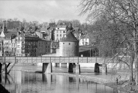 Tour et passerelle. © Région Bourgogne-Franche-Comté, Inventaire du patrimoine