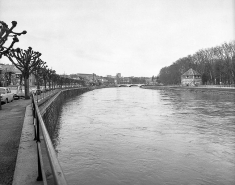 Quai Veil-Picard et quai Vauban depuis le pont Canot © Région Bourgogne-Franche-Comté, Inventaire du patrimoine