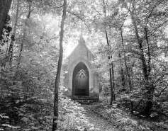 Oratoire situé dans le parc. © Région Bourgogne-Franche-Comté, Inventaire du patrimoine