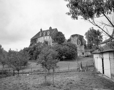 Vue d'ensemble depuis la route. © Région Bourgogne-Franche-Comté, Inventaire du patrimoine