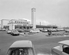 Vue de trois-quarts gauche depuis le parking. © Région Bourgogne-Franche-Comté, Inventaire du patrimoine
