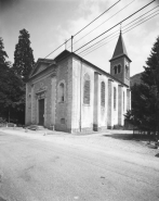 Façade antérieure vue de trois quarts droit. © Région Bourgogne-Franche-Comté, Inventaire du patrimoine