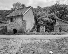 Annexe située en face. © Région Bourgogne-Franche-Comté, Inventaire du patrimoine