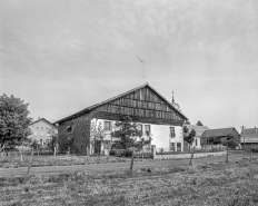 Ferme située au lieu-dit La Motte, cadastrée A2 193 : façade antérieure. © Région Bourgogne-Franche-Comté, Inventaire du patrimoine