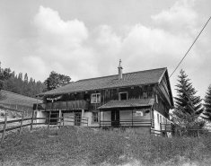 Ferme située au lieu-dit Les Jeanjacquots, cadastrée ZB 22 : vue d'ensemble. © Région Bourgogne-Franche-Comté, Inventaire du patrimoine