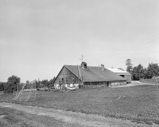 Façades antérieure et latérale droite. © Région Bourgogne-Franche-Comté, Inventaire du patrimoine