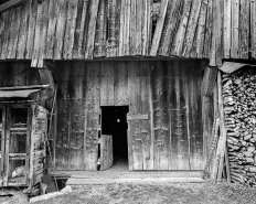 Détail : porte de grange. © Région Bourgogne-Franche-Comté, Inventaire du patrimoine