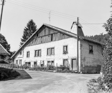 Façades antérieure et latérale droite. © Région Bourgogne-Franche-Comté, Inventaire du patrimoine