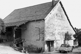 Façade antérieure et face latérale gauche. © Région Bourgogne-Franche-Comté, Inventaire du patrimoine