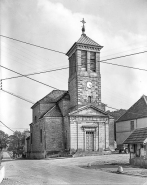 Façade antérieure de trois quarts gauche. © Région Bourgogne-Franche-Comté, Inventaire du patrimoine