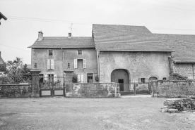 Ferme cadastrée 1951 E1 130 : façade antérieure. © Région Bourgogne-Franche-Comté, Inventaire du patrimoine