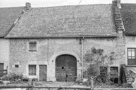 Façade antérieure : vue rapprochée. © Région Bourgogne-Franche-Comté, Inventaire du patrimoine