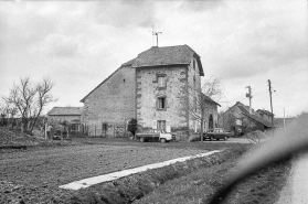 Face latérale. © Région Bourgogne-Franche-Comté, Inventaire du patrimoine