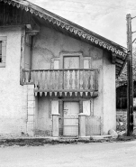 Façade antérieure : la voûte, volets clos. © Région Bourgogne-Franche-Comté, Inventaire du patrimoine