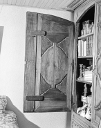 Intérieur : armoire © Région Bourgogne-Franche-Comté, Inventaire du patrimoine