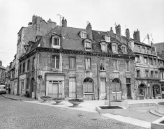 Vue éloignée avec la place, 1788. © Région Bourgogne-Franche-Comté, Inventaire du patrimoine