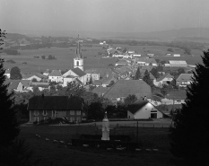 Vue générale du village. © Région Bourgogne-Franche-Comté, Inventaire du patrimoine