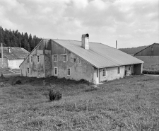 Façades postérieure et latérale droite. © Région Bourgogne-Franche-Comté, Inventaire du patrimoine