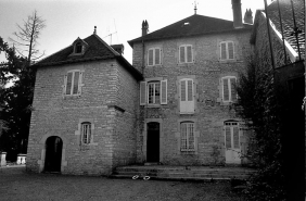 Façade antérieure sur cour de la maison de maître. © Région Bourgogne-Franche-Comté, Inventaire du patrimoine