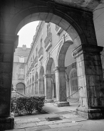 Le cloître. © Région Bourgogne-Franche-Comté, Inventaire du Patrimoine