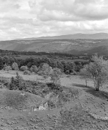 Photo pour le montage de gauche à droite de la vue extérieure du fort. © Région Bourgogne-Franche-Comté, Inventaire du patrimoine