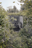 Poterne défilée : vue sur la casemate de flanquement de la poterne. © Région Bourgogne-Franche-Comté, Inventaire du patrimoine