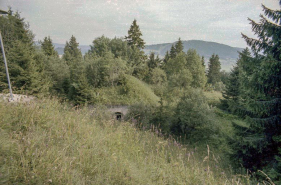 Vue des emplacements d'artillerie sur les dessus du fort. © Région Bourgogne-Franche-Comté, Inventaire du patrimoine