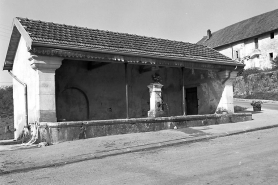 Vue générale de trois quarts gauche. © Région Bourgogne-Franche-Comté, Inventaire du patrimoine