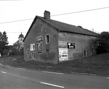 Façade antérieure et face latérale droite. © Région Bourgogne-Franche-Comté, Inventaire du patrimoine