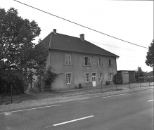 Façade antérieure vue de trois quarts gauche. © Région Bourgogne-Franche-Comté, Inventaire du patrimoine