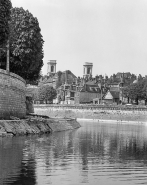 La Madeleine. Vue depuis le Doubs. © Région Bourgogne-Franche-Comté, Inventaire du Patrimoine ;  Renaissance du Vieux Besançon