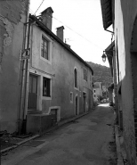 Façade antérieure vue de trois quarts gauche. © Région Bourgogne-Franche-Comté, Inventaire du patrimoine
