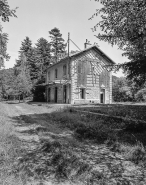 Façades antérieure et latérale droite. © Région Bourgogne-Franche-Comté, Inventaire du patrimoine