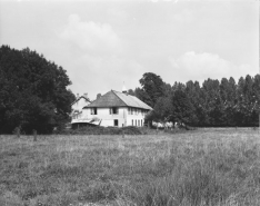 Le presbytère depuis le sud-est. © Région Bourgogne-Franche-Comté, Inventaire du patrimoine