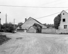 Vue d'ensemble de trois quarts droit. © Région Bourgogne-Franche-Comté, Inventaire du patrimoine