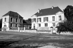 Vue générale de trois quarts. © Région Bourgogne-Franche-Comté, Inventaire du patrimoine