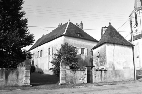 Vue d'ensemble de la façade antérieure. © Région Bourgogne-Franche-Comté, Inventaire du patrimoine