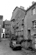 Façade latérale droite sur cour. © Région Bourgogne-Franche-Comté, Inventaire du patrimoine