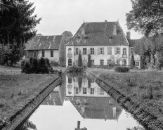 Vue d'ensemble depuis le parc. © Région Bourgogne-Franche-Comté, Inventaire du patrimoine